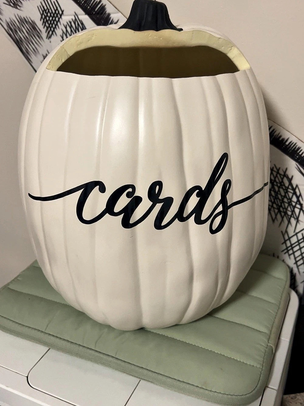 White & Black Pumpkin Card box